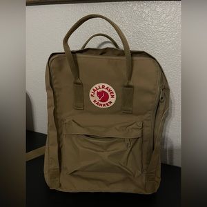 FJALL RAVEN Backpack *BRAND NEW*